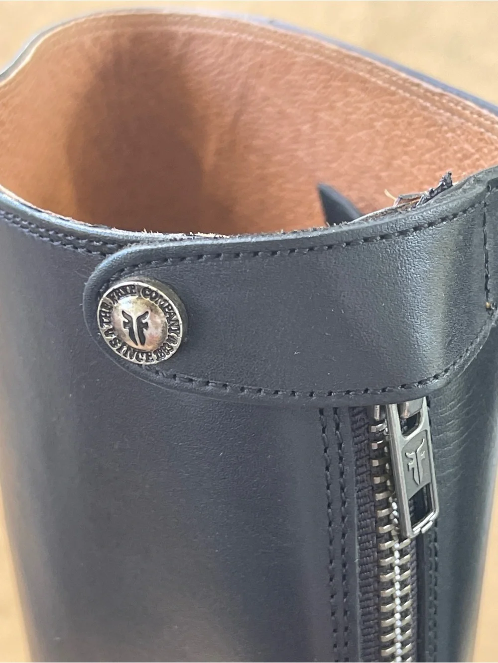 Frye Melissa Button Back Zip Black Leather Riding Boots Womens 8 B 4001
